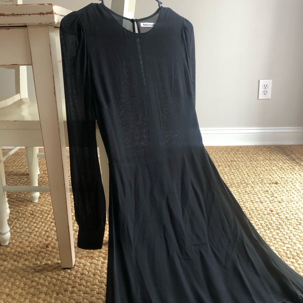 New w Tag: Reformation Valerie Dress. Black. Size 0